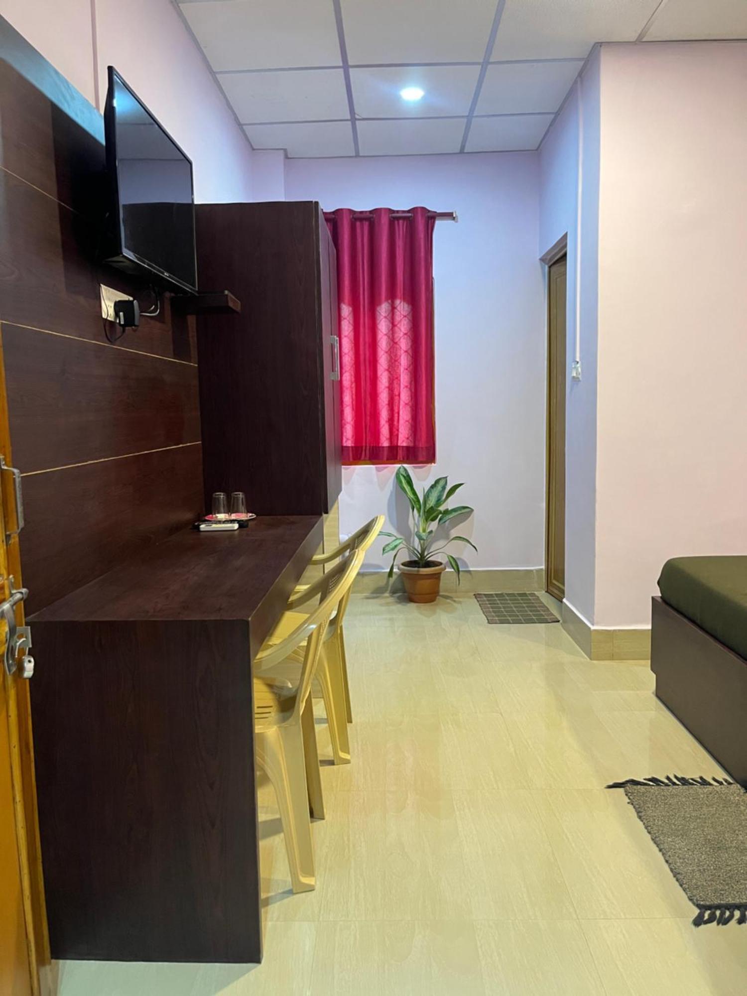 Отель Purnima Residency Lakshmanpur Экстерьер фото